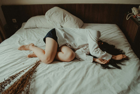 Getting Enough Sleep But Still Exhausted? What Research Reveals About PCOS/PMOS